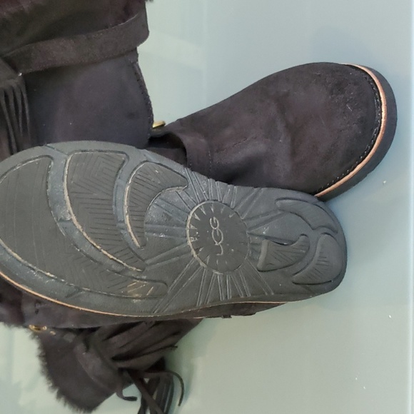 UGG Dauphine US Size 10 Woman Black Fringe Leather Sheep Skin Boot Fall Winter - Picture 7 of 16